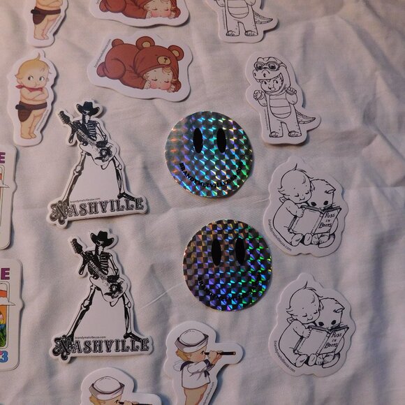 Brandy Melville Stickers and an Assorted Lot of Pins - Picture 3 of 8